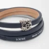 Dana derisinden Anagram Bombé Twist Bileklik Dana derisinden Anagram Bombé Twist Bileklik