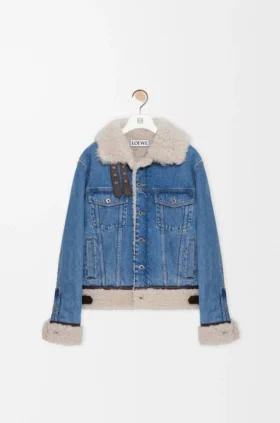 denim ve shearling malzemeden retilmi trucker ceket 1 280x423 - Denim ve shearling malzemeden &uuml;retilmiş trucker ceket