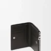 Dokulu Klasik Dana Derisinden İnce ve Kompakt Cüzdan Dokulu Klasik Dana Derisinden İnce ve Kompakt Cüzdan