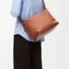 Esnek Pürüzsüz Dana Derisi ve Jakarlı Cubi Crossbody Çanta Esnek Pürüzsüz Dana Derisi ve Jakarlı Cubi Crossbody Çanta
