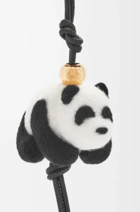 kee ve dana derisinden yaplm panda charm 2 280x423 - Ke&ccedil;e ve dana derisinden yapılmış Panda charm