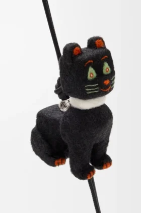 Keçeden yapılmış Fütürist Kedi süsü