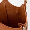 Klasik Dana Derisinden Hammock Flip Çanta Klasik Dana Derisinden Hammock Flip Çanta