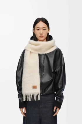 Mohair ve Yün Karışımından Üretilmiş Eşarp