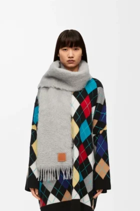 Mohair ve yünden yapılmış fular