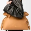 Nappa Dana Derisinden Büyük Flamenco Clutch Nappa Dana Derisinden Büyük Flamenco Clutch