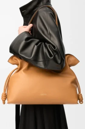 Nappa Dana Derisinden Büyük Flamenco Clutch Nappa Dana Derisinden Büyük Flamenco Clutch