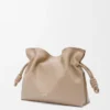 Nappa Dana Derisinden Büyük Flamenco Clutch Nappa Dana Derisinden Büyük Flamenco Clutch