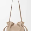 Nappa Dana Derisinden Büyük Flamenco Clutch Nappa Dana Derisinden Büyük Flamenco Clutch
