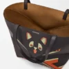 Nappa Dana Derisinden Futurist Cat Orta Boy Puzzle Fold Tote çantası Nappa Dana Derisinden Futurist Cat Orta Boy Puzzle Fold Tote çantası