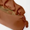 Nappa Dana Derisinden Orta Boy Flamenco Clutch Nappa Dana Derisinden Orta Boy Flamenco Clutch