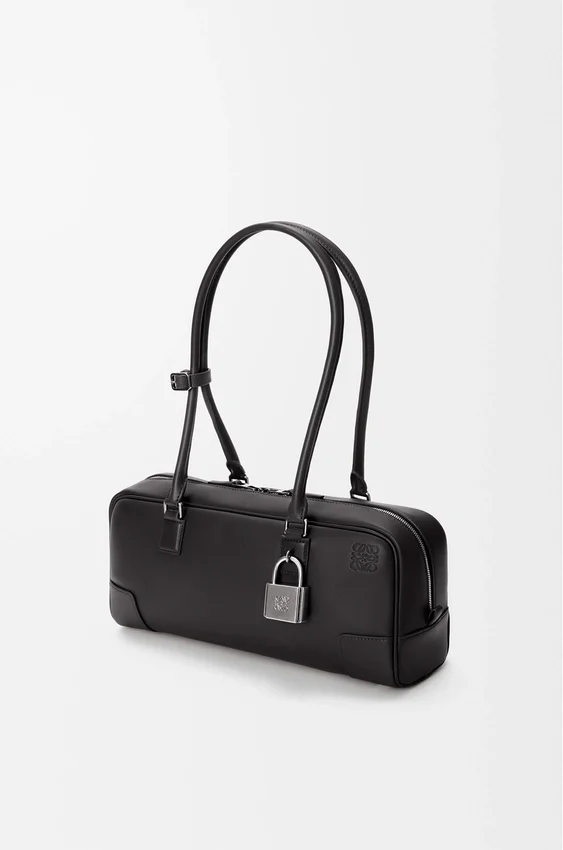 Parlak Dana Derisinden Amazona 31 Kısa Çanta Parlak Dana Derisinden Amazona 31 Kısa Çanta