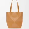 Parlak Dana Derisinden Orta Boy Puzzle Fold Tote çantası Parlak Dana Derisinden Orta Boy Puzzle Fold Tote çantası