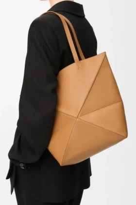 Parlak Dana Derisinden Orta Boy Puzzle Fold Tote çantası