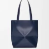 Parlak Dana Derisinden Orta Boy Puzzle Fold Tote çantası Parlak Dana Derisinden Orta Boy Puzzle Fold Tote çantası