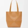 Parlak Dana Derisinden Orta Boy Puzzle Fold Tote çantası Parlak Dana Derisinden Orta Boy Puzzle Fold Tote çantası
