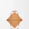 Parlak Dana Derisinden Orta Boy Puzzle Fold Tote çantası Parlak Dana Derisinden Orta Boy Puzzle Fold Tote çantası