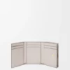 Pebble Desenli Dana Derisinden Anagram Üç Katlı Cüzdan Pebble Desenli Dana Derisinden Anagram Üç Katlı Cüzdan