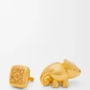 Pirinçten Chameleon iğnesi Pirinçten Chameleon iğnesi