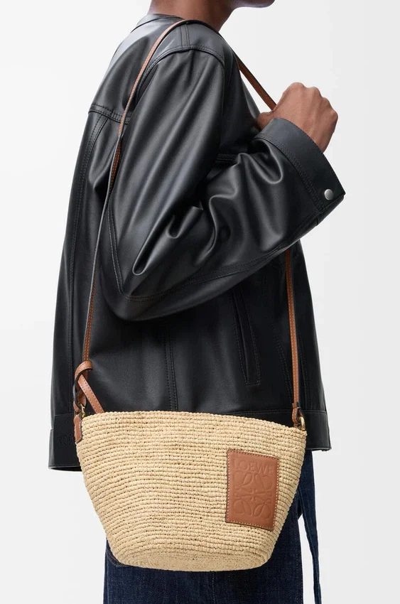 Rafya ve Dana Derisinden Slit Pochette Çanta Rafya ve Dana Derisinden Slit Pochette Çanta