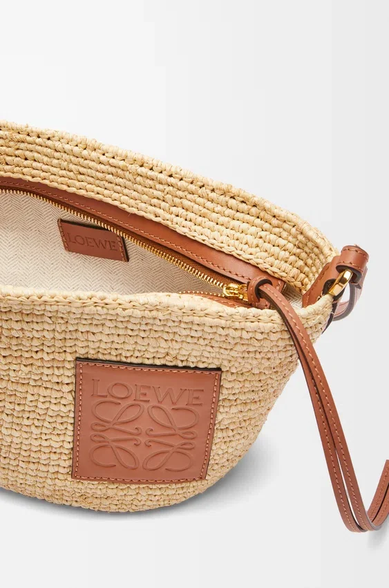 Rafya ve Dana Derisinden Slit Pochette Çanta Rafya ve Dana Derisinden Slit Pochette Çanta