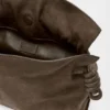 Tırtıklı Nubuk Deriden Orta Boy Flamenco Clutch Tırtıklı Nubuk Deriden Orta Boy Flamenco Clutch