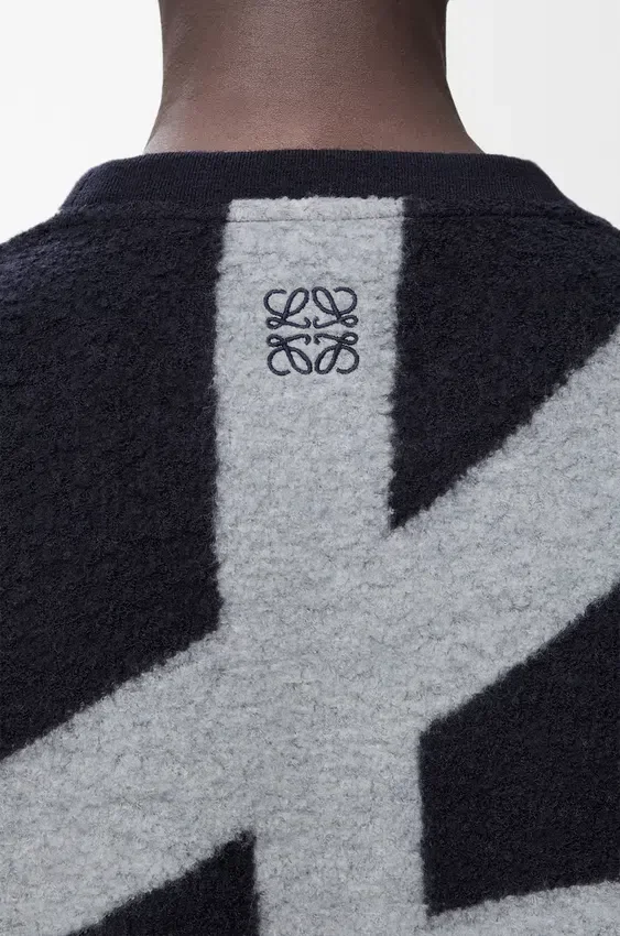 Yün ve Pamuktan Üretilmiş Sweatshirt Yün ve Pamuktan Üretilmiş Sweatshirt