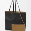 Yumuşak Damarlı Dana Derisinden Büyük Yatay Puzzle Fold Tote Çantası Yumuşak Damarlı Dana Derisinden Büyük Yatay Puzzle Fold Tote Çantası