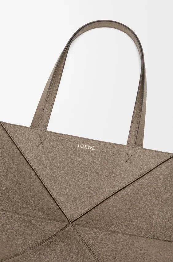 Yumuşak Damarlı Dana Derisinden Büyük Yatay Puzzle Fold Tote Çantası Yumuşak Damarlı Dana Derisinden Büyük Yatay Puzzle Fold Tote Çantası