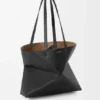 Yumuşak Damarlı Dana Derisinden Orta Boy Yatay Puzzle Fold Tote Çantası Yumuşak Damarlı Dana Derisinden Orta Boy Yatay Puzzle Fold Tote Çantası