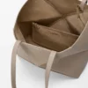 Yumuşak Damarlı Dana Derisinden Orta Boy Yatay Puzzle Fold Tote Çantası Yumuşak Damarlı Dana Derisinden Orta Boy Yatay Puzzle Fold Tote Çantası